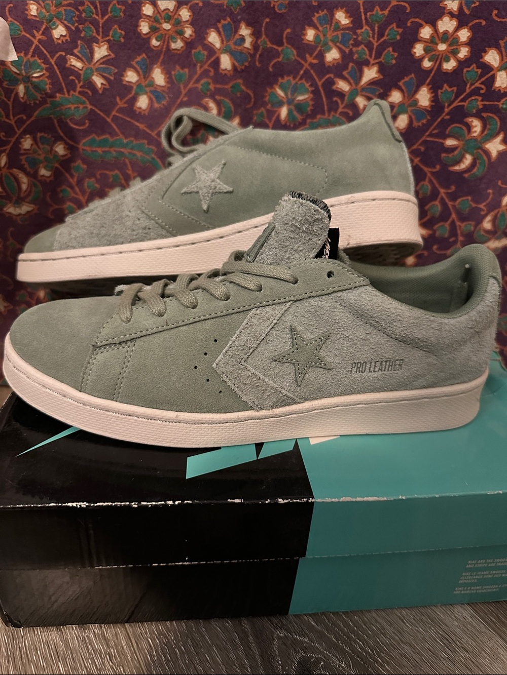 Converse Pro Leather Low Top Sneakers - Sage Green Suede